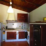 Private House With Car Park At Nemi *