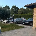 Private House With Car Park At Nemi