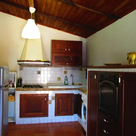 Private House With Car Park At Nemi *