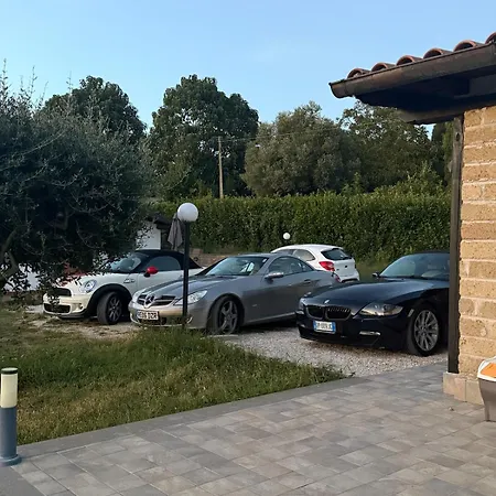 Private House With Car Park At Nemi
